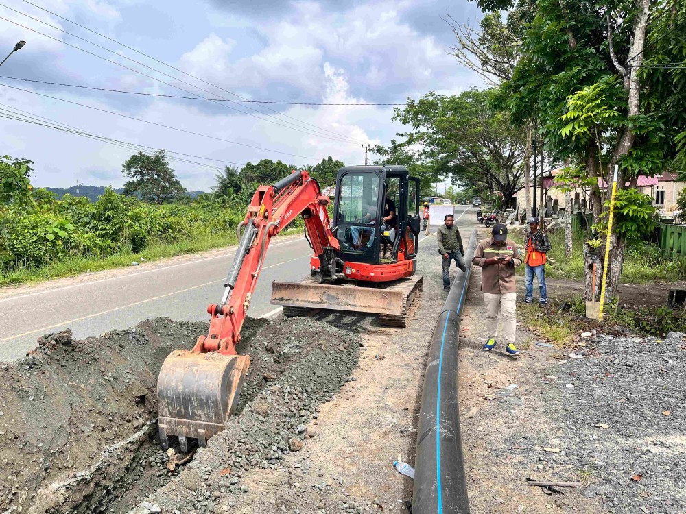 PT. Air Minum Bersujud Pasang Pipa Baru, Tingkatkan Peningkatan Layanan Air Bersih Terhadap Masyarakat
